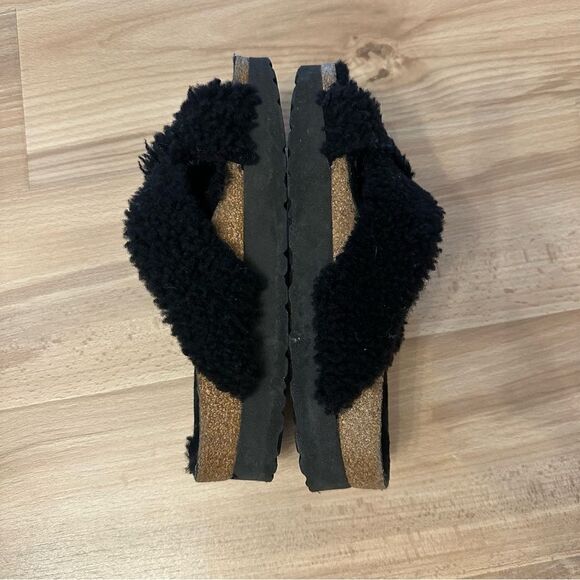 Papillio Black Sherpa Fuzzy Cross-Strap Slippers - Picture 9 of 9